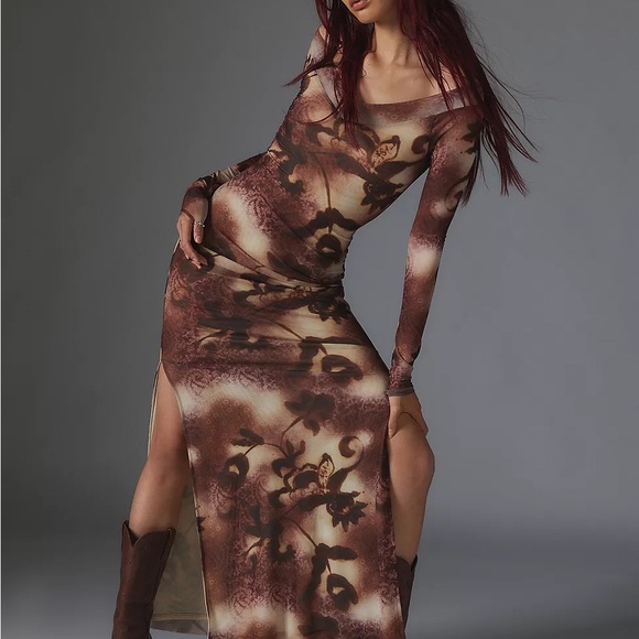silence + noise Dresses & Skirts - Silence + Noise Dylan Off the Shoulder Maxi Sz.S Brown Floral Dress